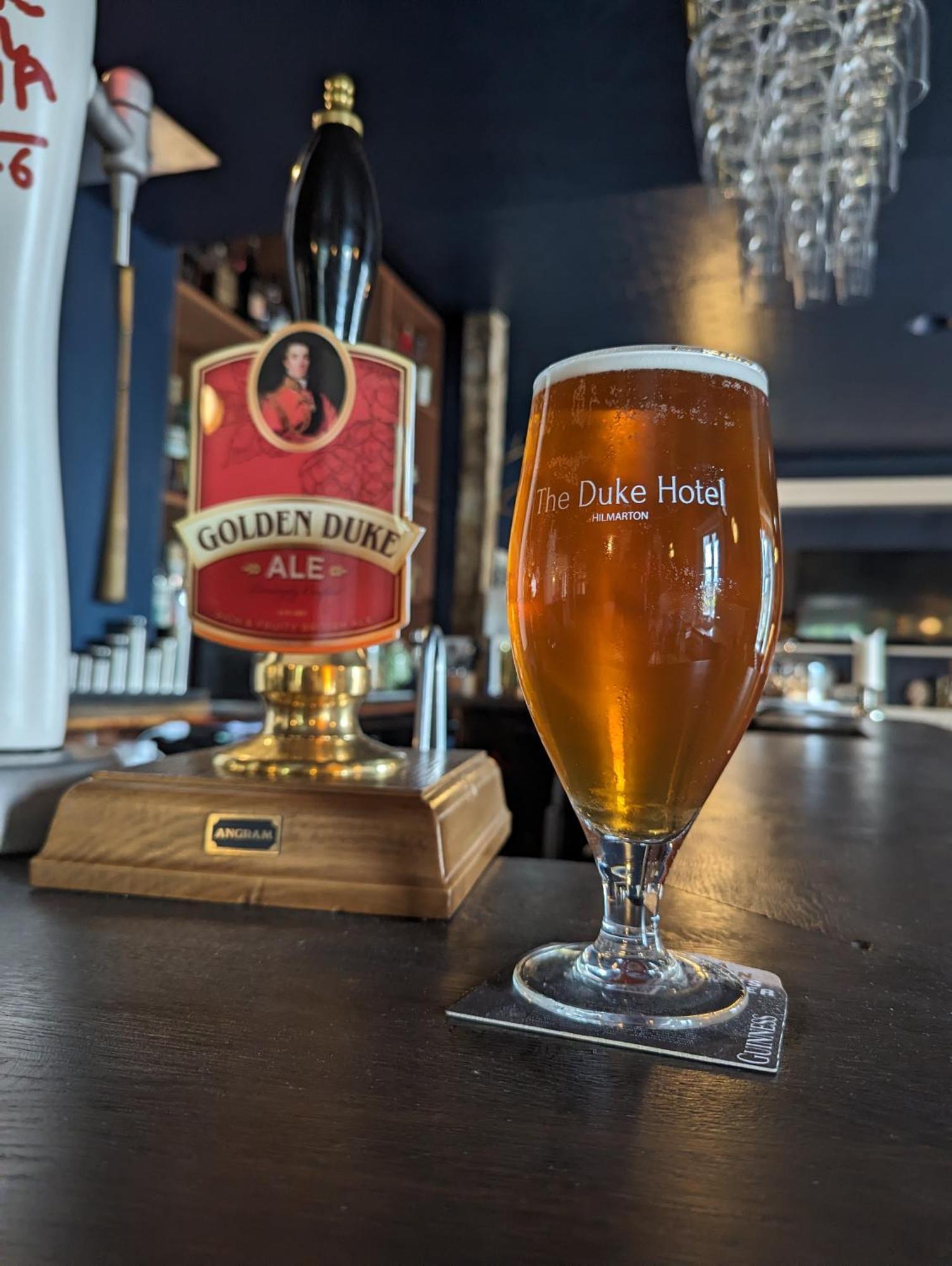 The Duke Hotel Hilmarton Bagian luar foto