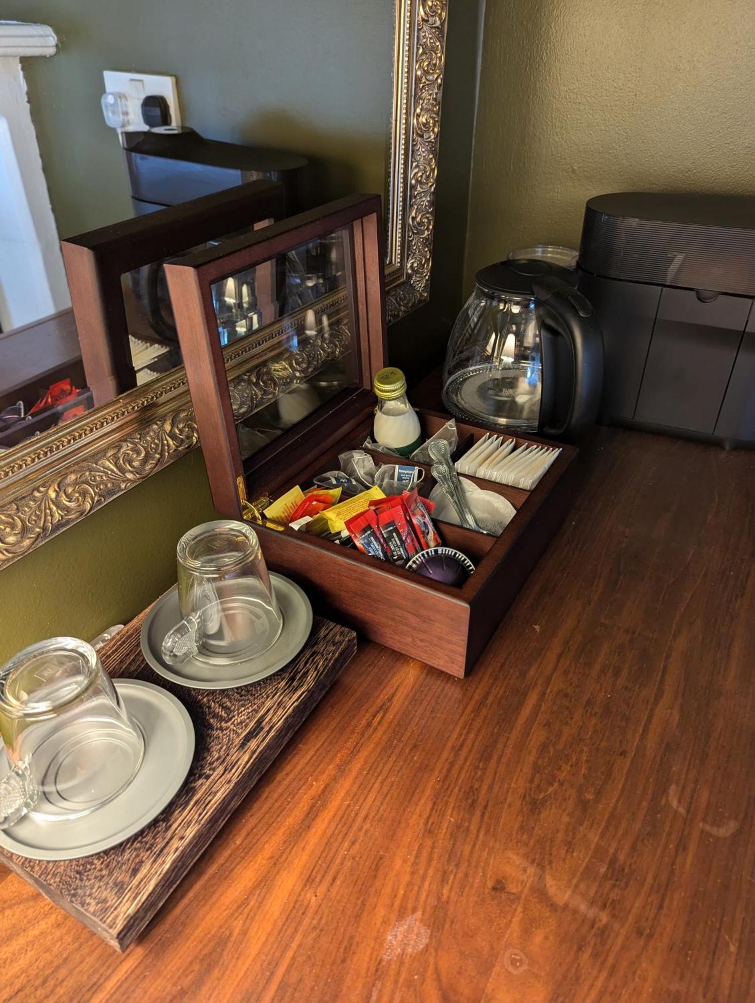 The Duke Hotel Hilmarton Bagian luar foto